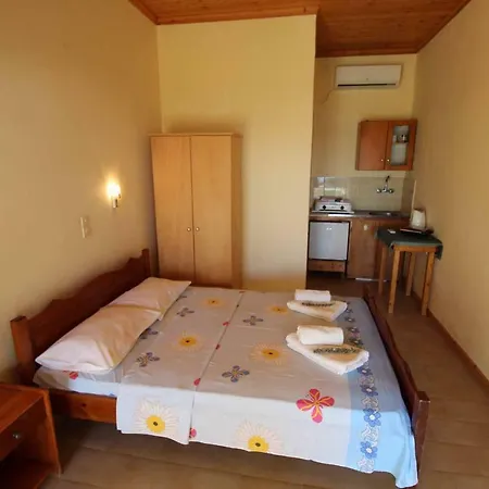 White House Pagoi Agios Georgios Pagon