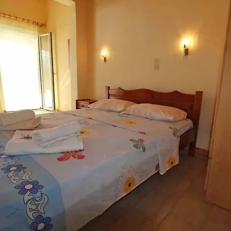 White House Pagoi Apartment Agios Georgios Pagon