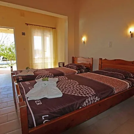 White House Pagoi Apartment