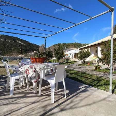 White House Pagoi Apartment Agios Georgios Pagon