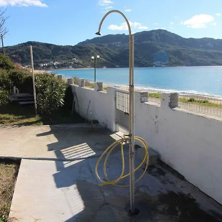 White House Pagoi * Agios Georgios Pagon